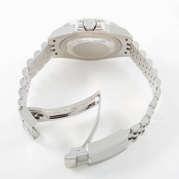 00162_watchlounge_lo.jpg