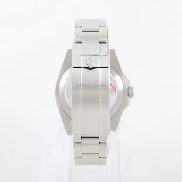 03423_watchlounge_lo.jpg