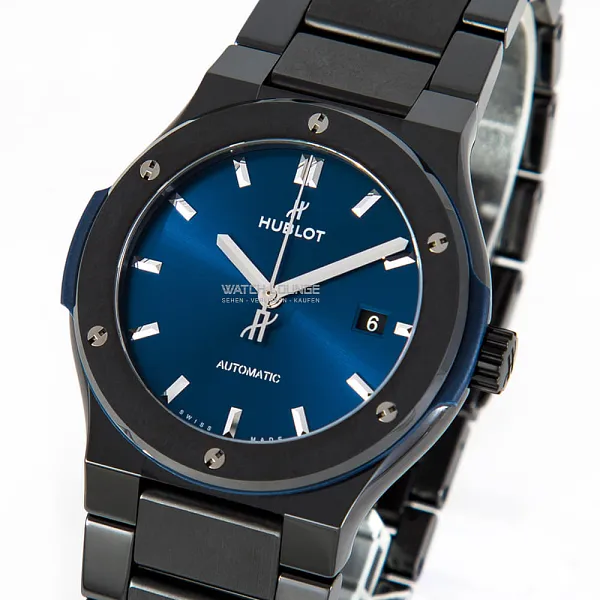 04364_watchlounge_lo_1.jpg