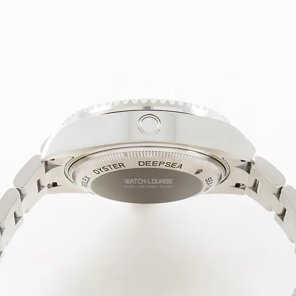 04629_watchlounge_lo_2.jpg
