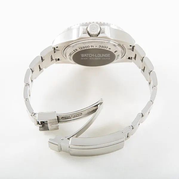 04630_watchlounge_lo_2.jpg