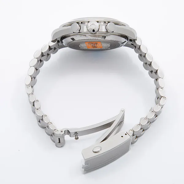 06676_watchlounge_lo.jpg