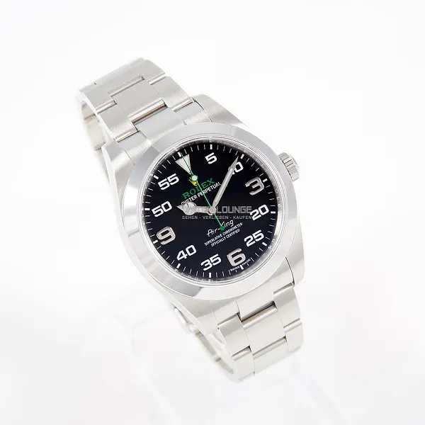 06799_watchlounge_lo.jpg