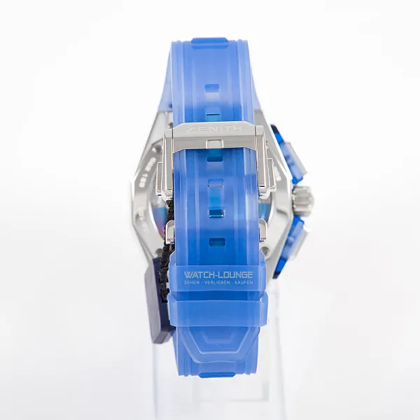 07187_watchlounge_lo.jpg