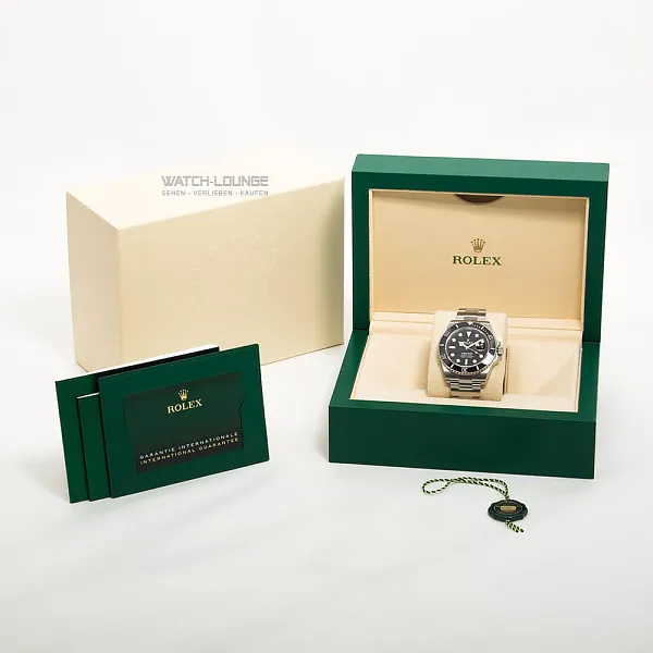 08887_watchlounge_lo_2.jpg