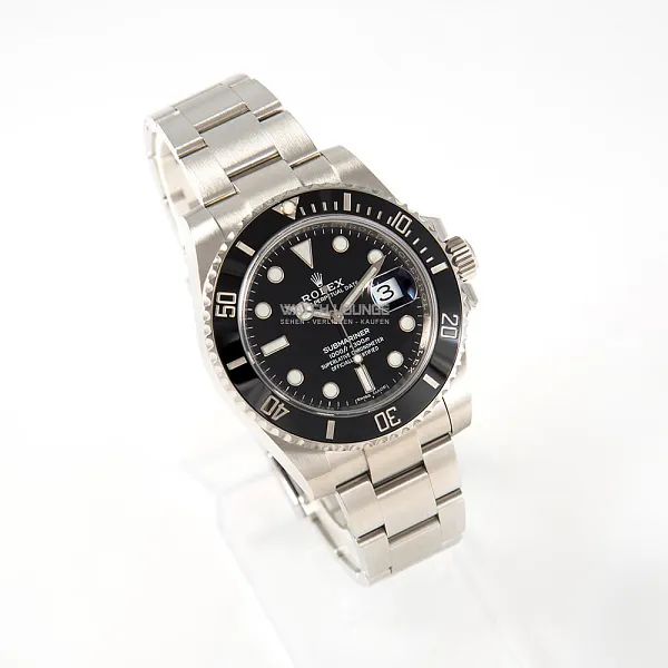 09142_watchlounge_lo.jpg