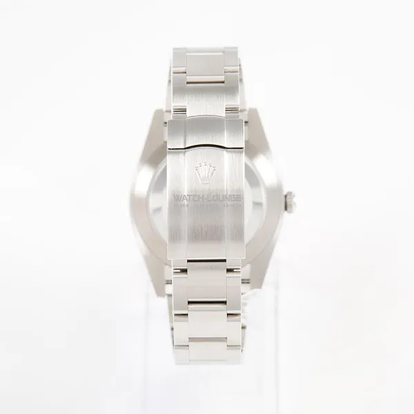 09770_watchlounge_lo_1.jpg
