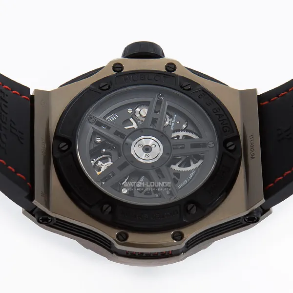 12765_watchlounge_lo.jpg