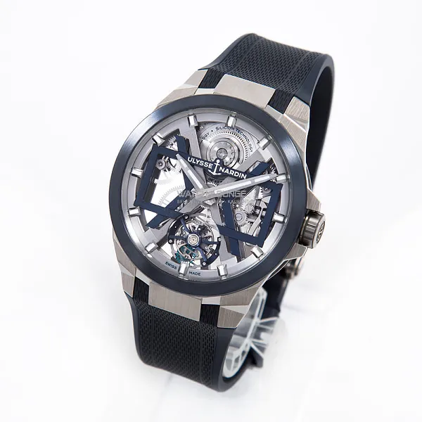 13171_watchlounge_lo.jpg