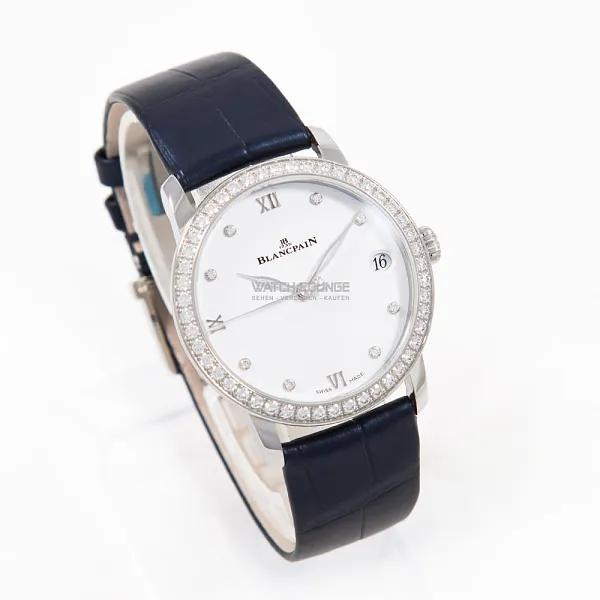13219_watchlounge_lo.jpg