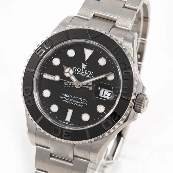 13332_watchlounge_lo_1.jpg