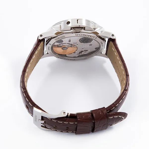 13393_watchlounge_lo.jpg
