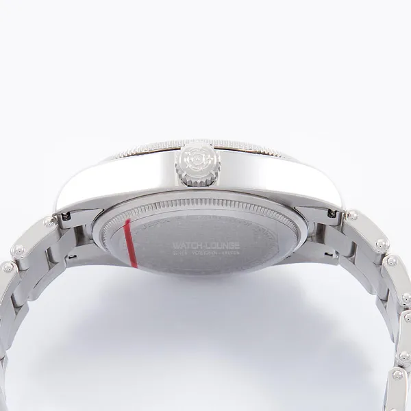 13685_watchlounge_lo.jpg