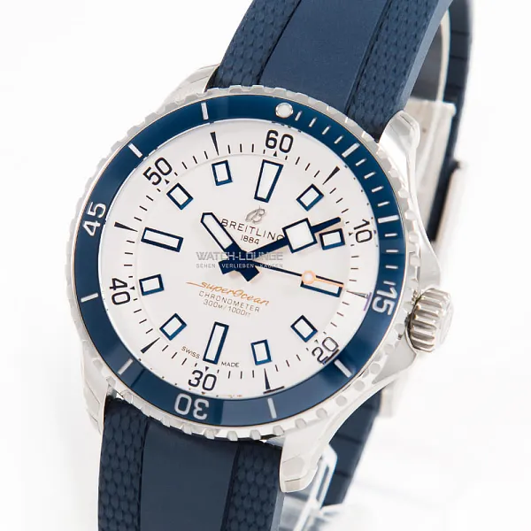 14585_watchlounge_lo_1.jpg