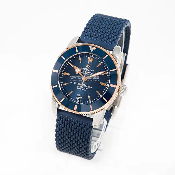14801_watchlounge_lo.jpg