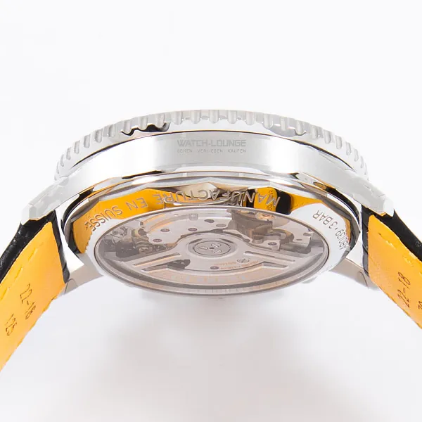14839_watchlounge_lo.jpg