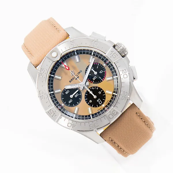 15132_watchlounge_lo.jpg