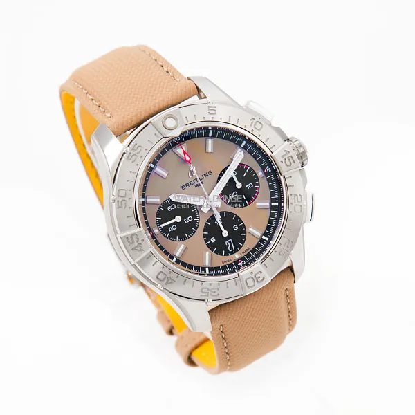 15134_watchlounge_lo.jpg