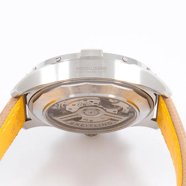 15137_watchlounge_lo.jpg