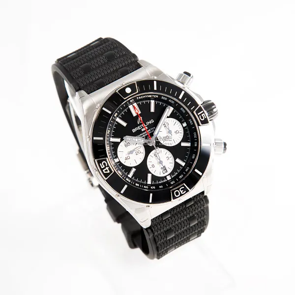 15182_watchlounge_lo.jpg