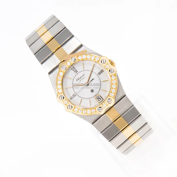 15422_watchlounge_lo.jpg