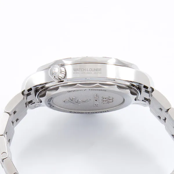 15486_watchlounge_lo.jpg