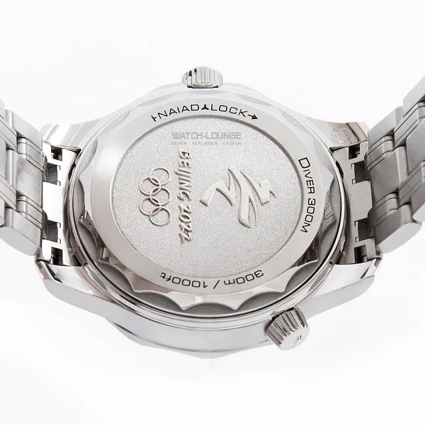 15487_watchlounge_lo.jpg