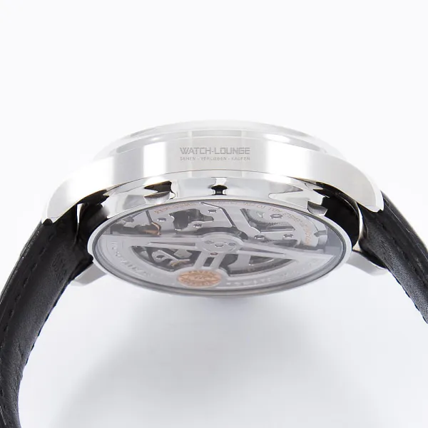 15552_watchlounge_lo.jpg