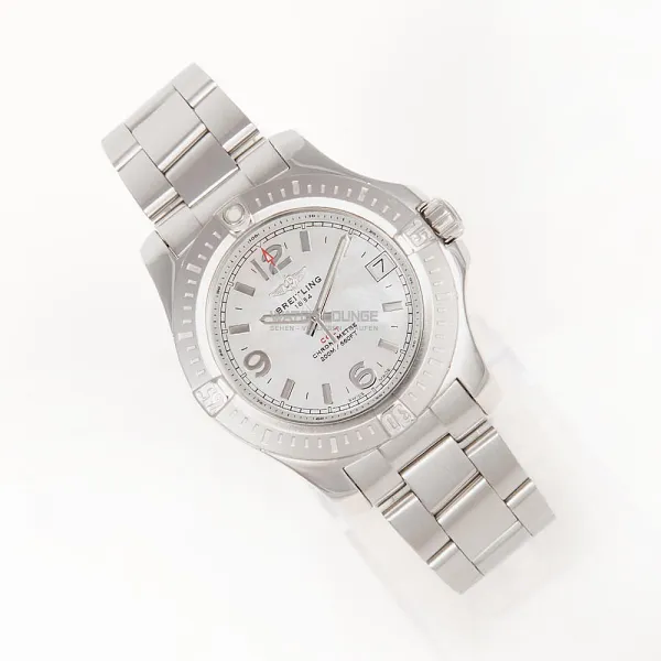 15636_watchlounge_lo.jpg