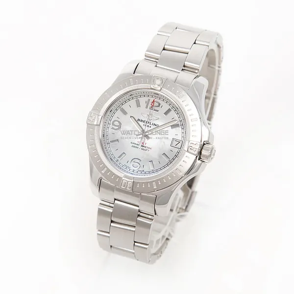 15639_watchlounge_lo.jpg
