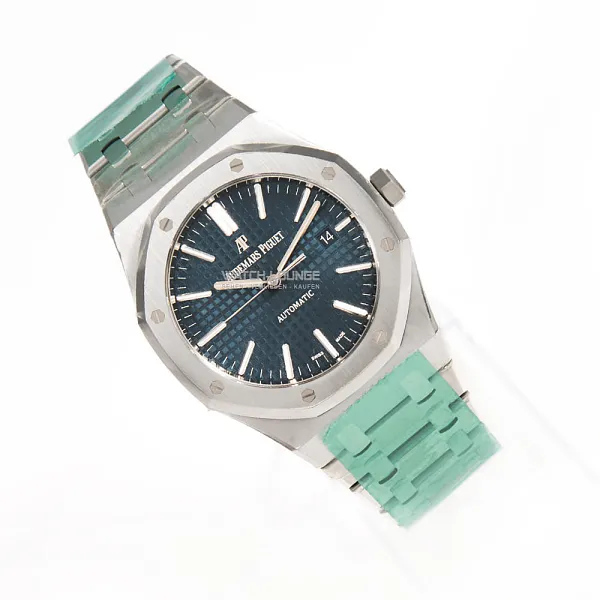 15800_watchlounge_lo.jpg