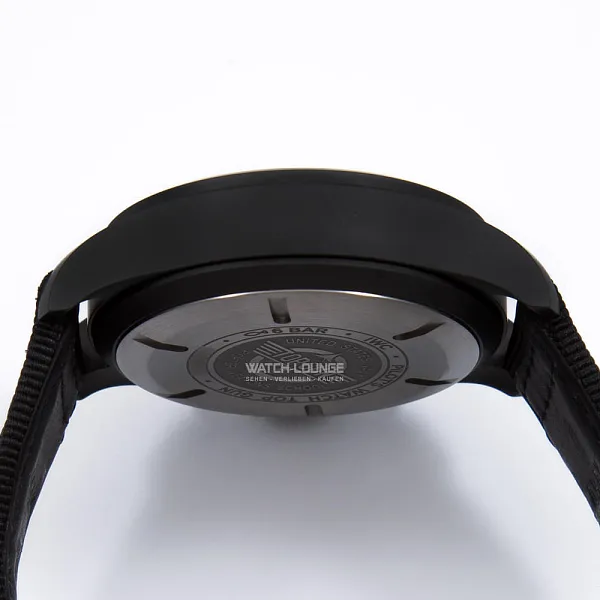 15845_watchlounge_lo.jpg