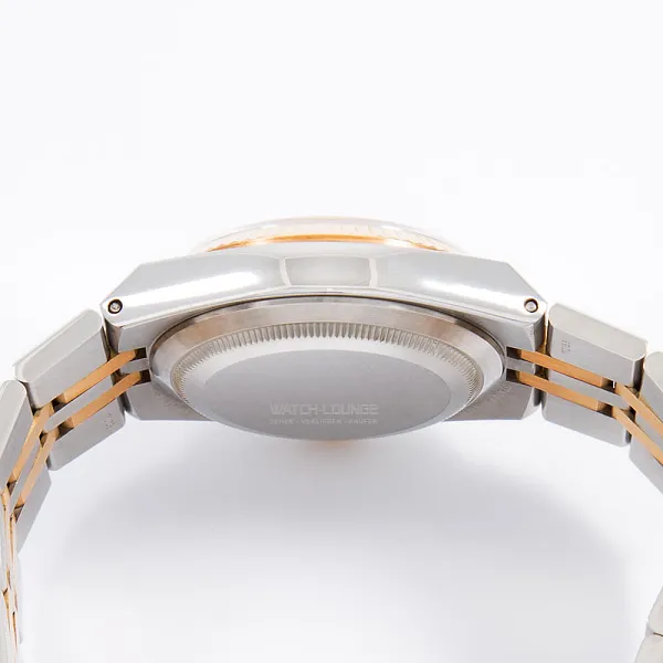 15955_watchlounge_lo.jpg