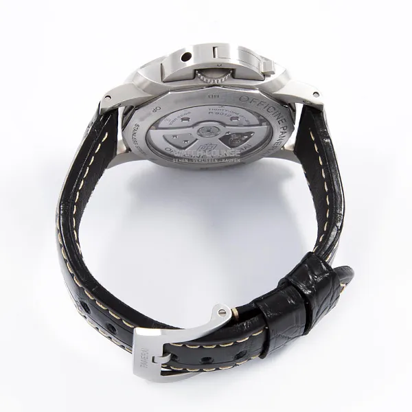 16129_watchlounge_lo.jpg