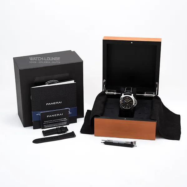 16131_watchlounge_lo.jpg