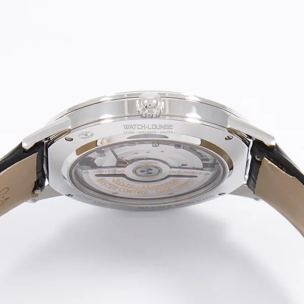 16160_watchlounge_lo.jpg