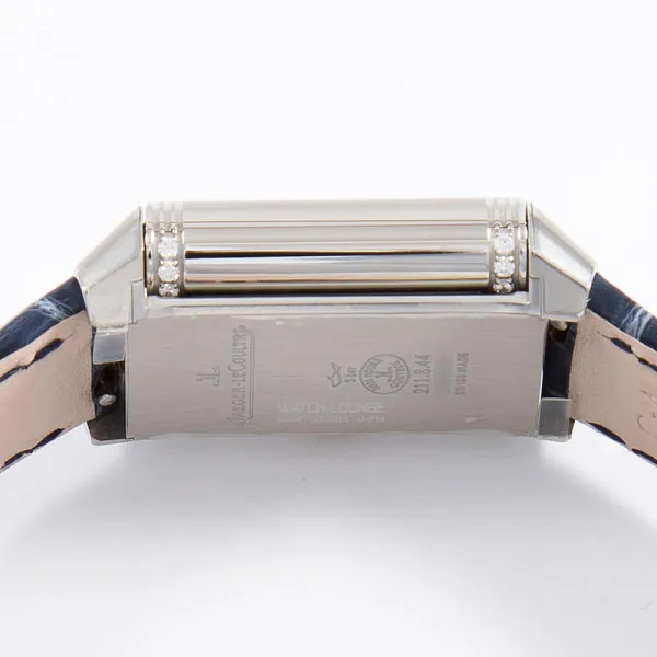 16195_watchlounge_lo.jpg