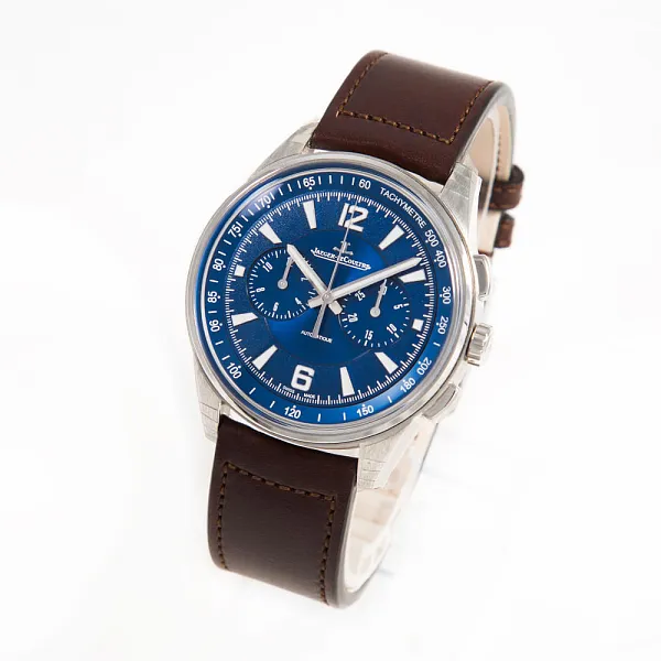 16203_watchlounge.jpg