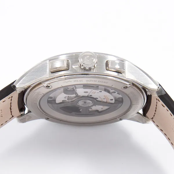 16204_watchlounge.jpg