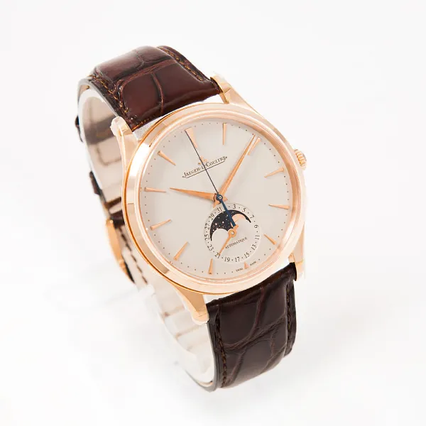 16224_watchlounge.jpg
