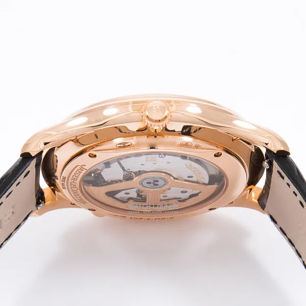 16313_watchlounge_lo.jpg