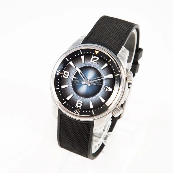 16334_watchlounge_lo.jpg