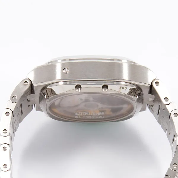 16447_watchlounge_lo.jpg