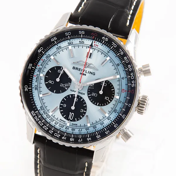 16684_watchlounge_lo_1.jpg