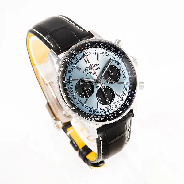 16687_watchlounge_lo.jpg