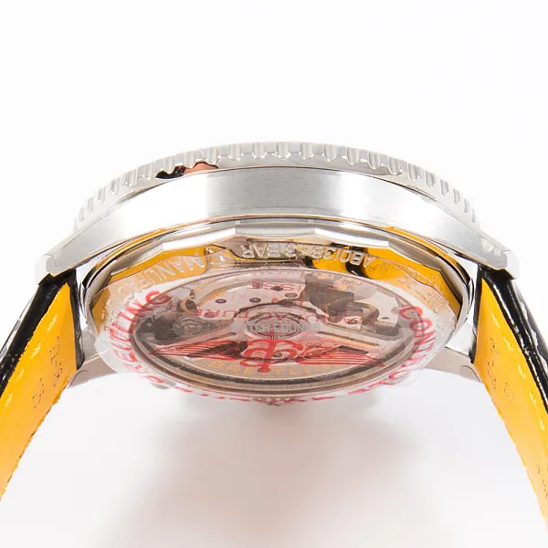 16690_watchlounge_lo.jpg