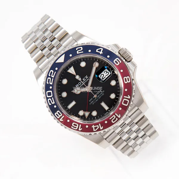 16800_watchlounge_lo.jpg