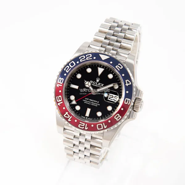 16803_watchlounge_lo.jpg