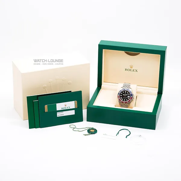 16808_watchlounge_lo.jpg