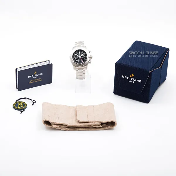 16878_watchlounge_lo.jpg